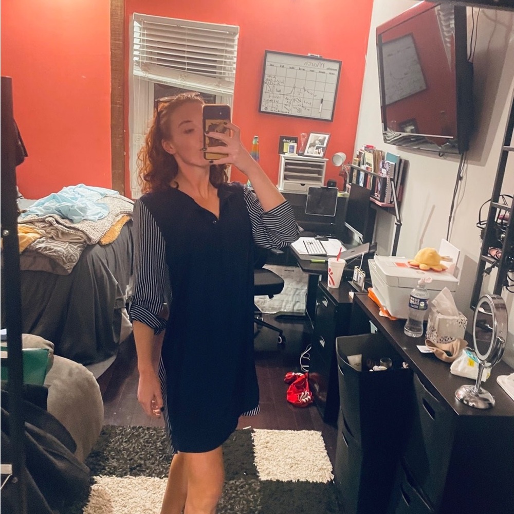 Dress - Picture 2 of 9